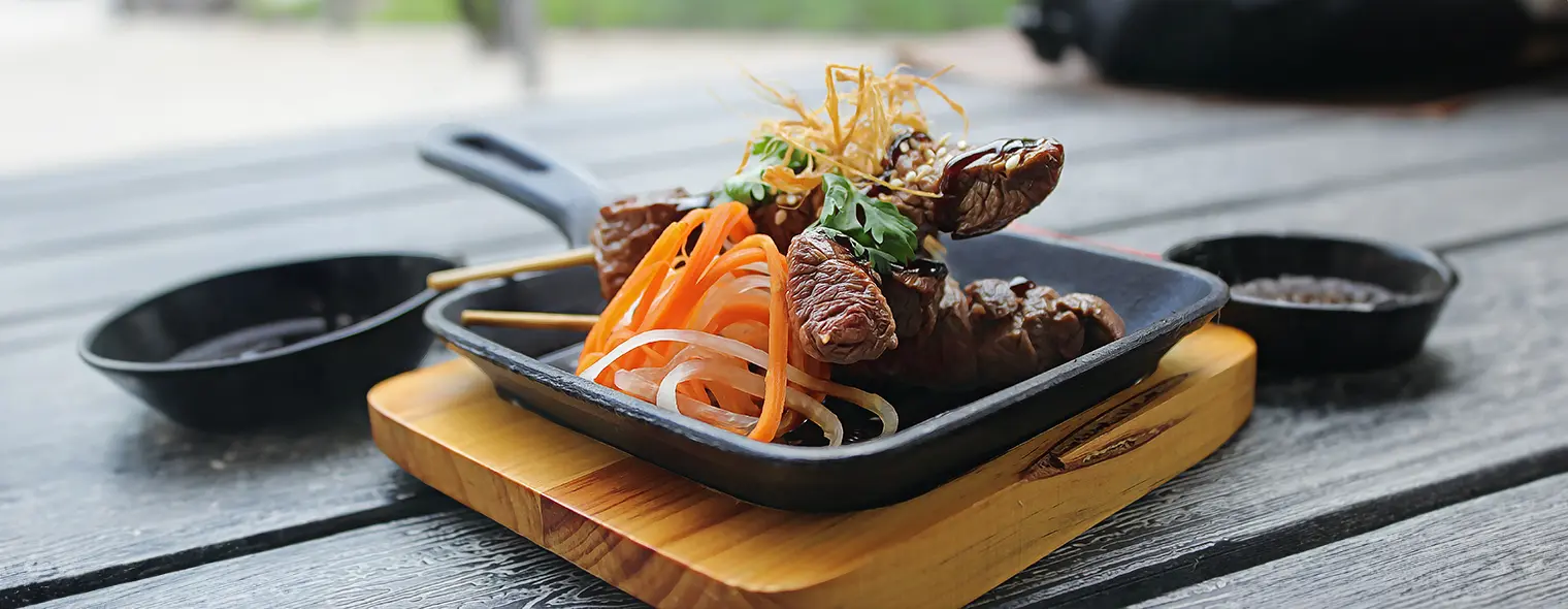 Crispy fries with dip