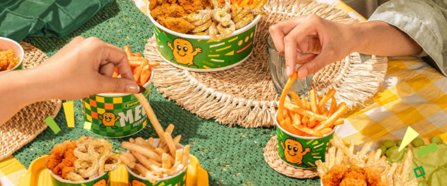 Appetizers with sauce